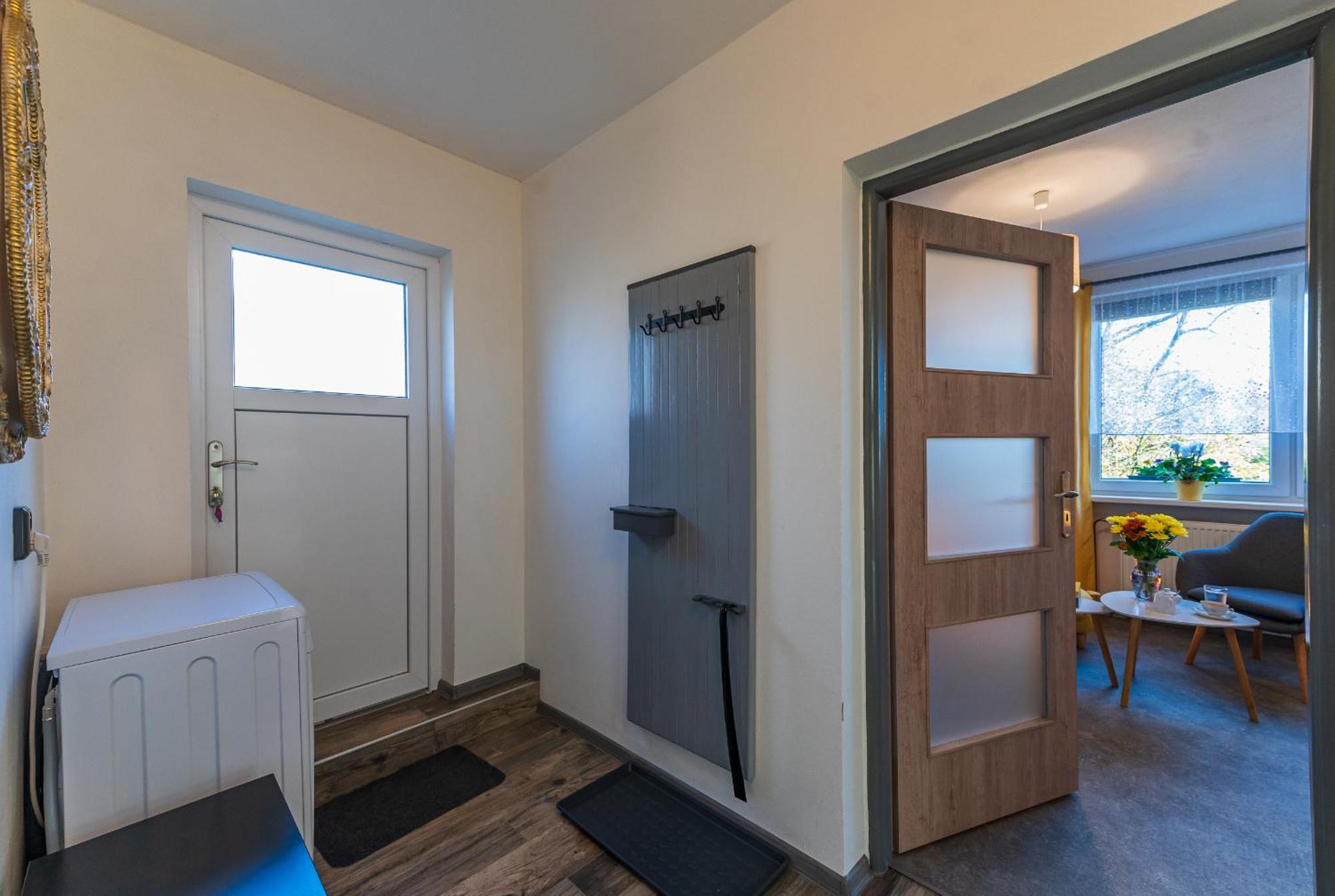 Ubytovani Na Samote - Apartman U Tesaru Komarice Dış mekan fotoğraf