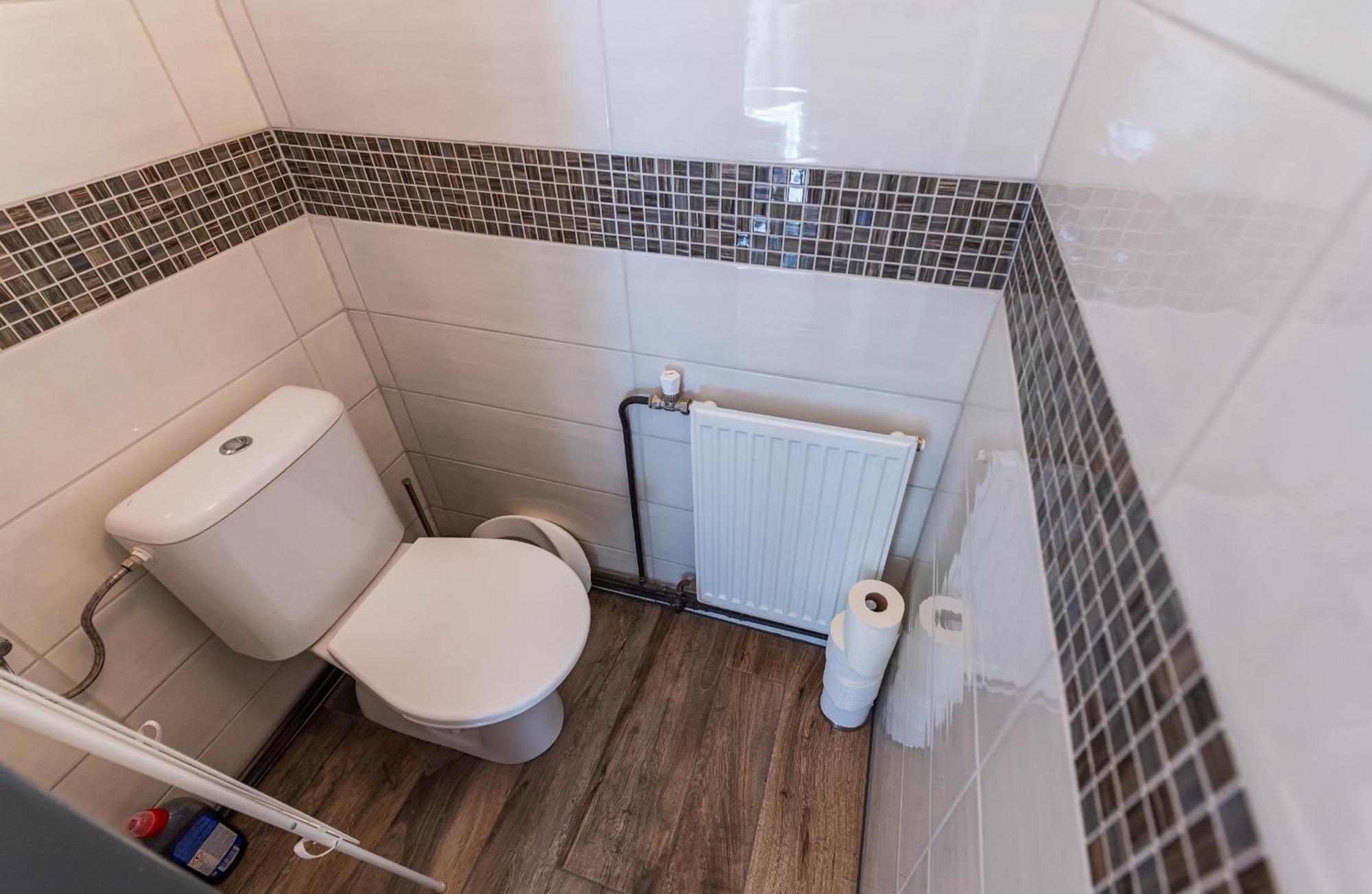 Ubytovani Na Samote - Apartman U Tesaru Komarice Dış mekan fotoğraf