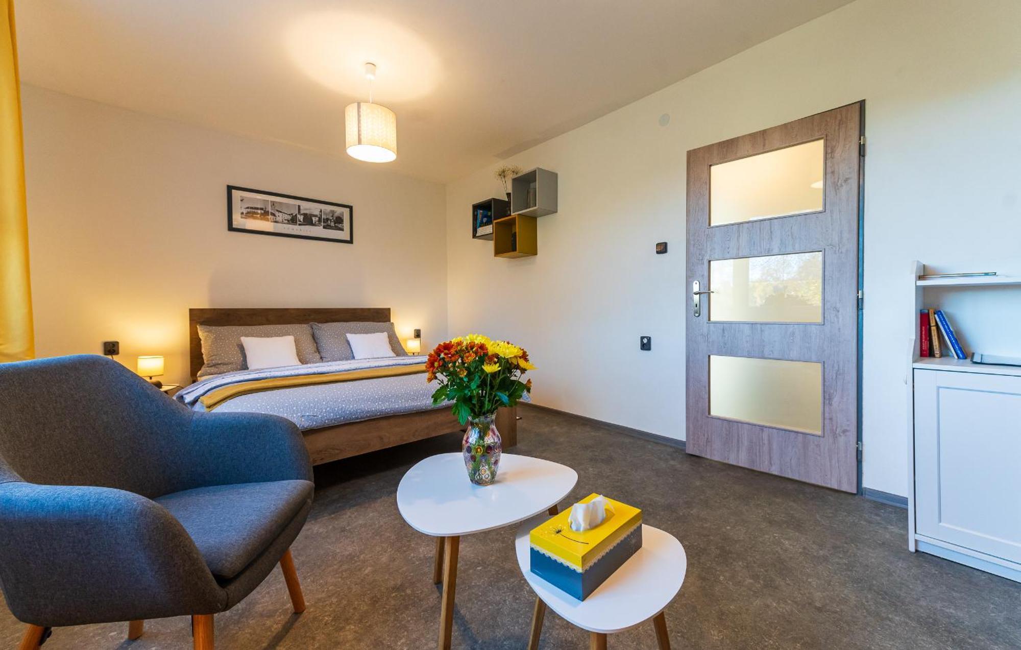 Ubytovani Na Samote - Apartman U Tesaru Komarice Dış mekan fotoğraf